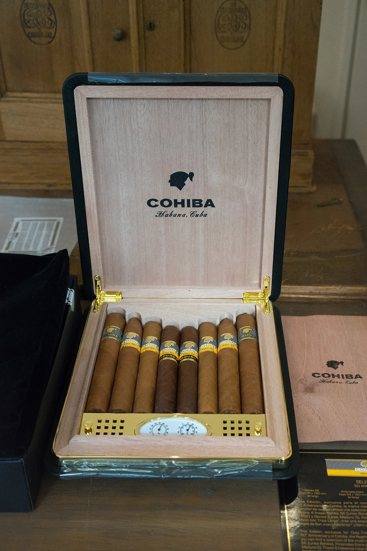 Cohiba 50 Aniversario Travel Humidor - Image 4