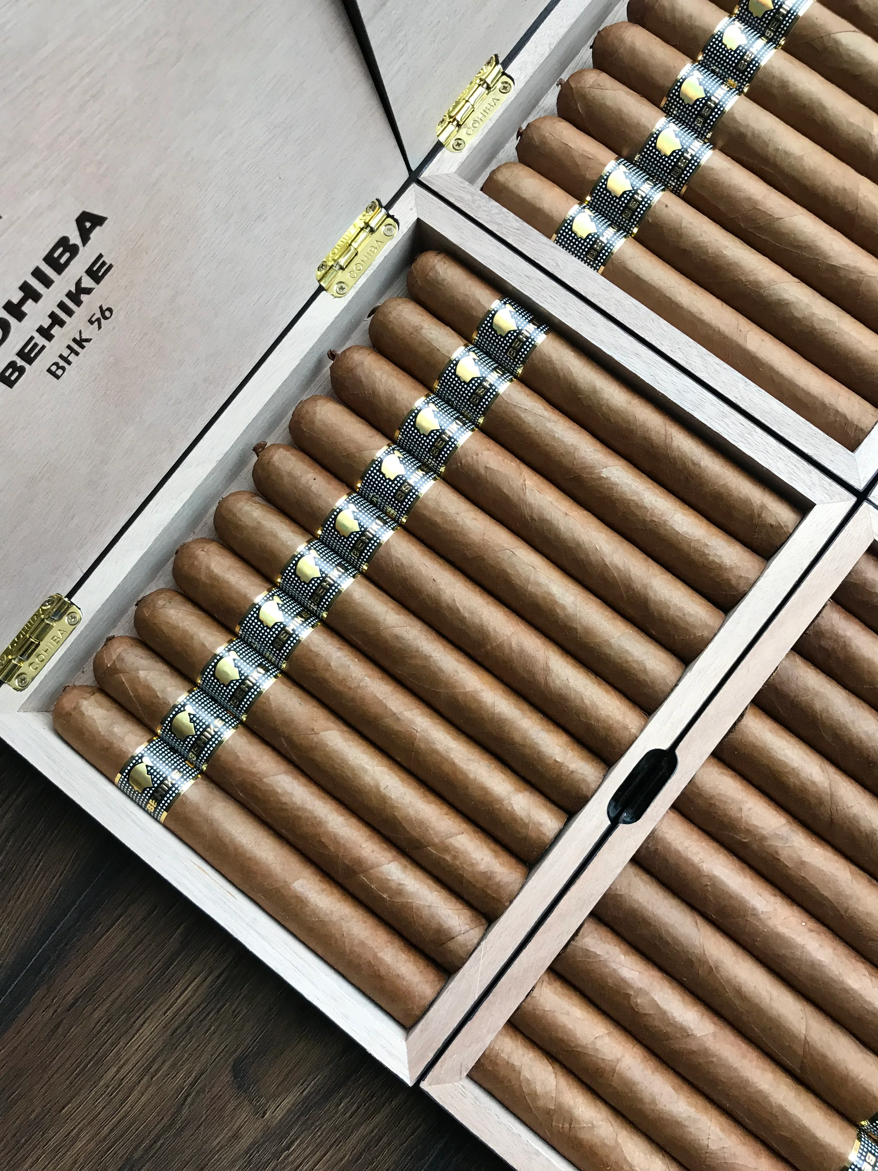 Cohiba Behike 56 Cigar - Image 4