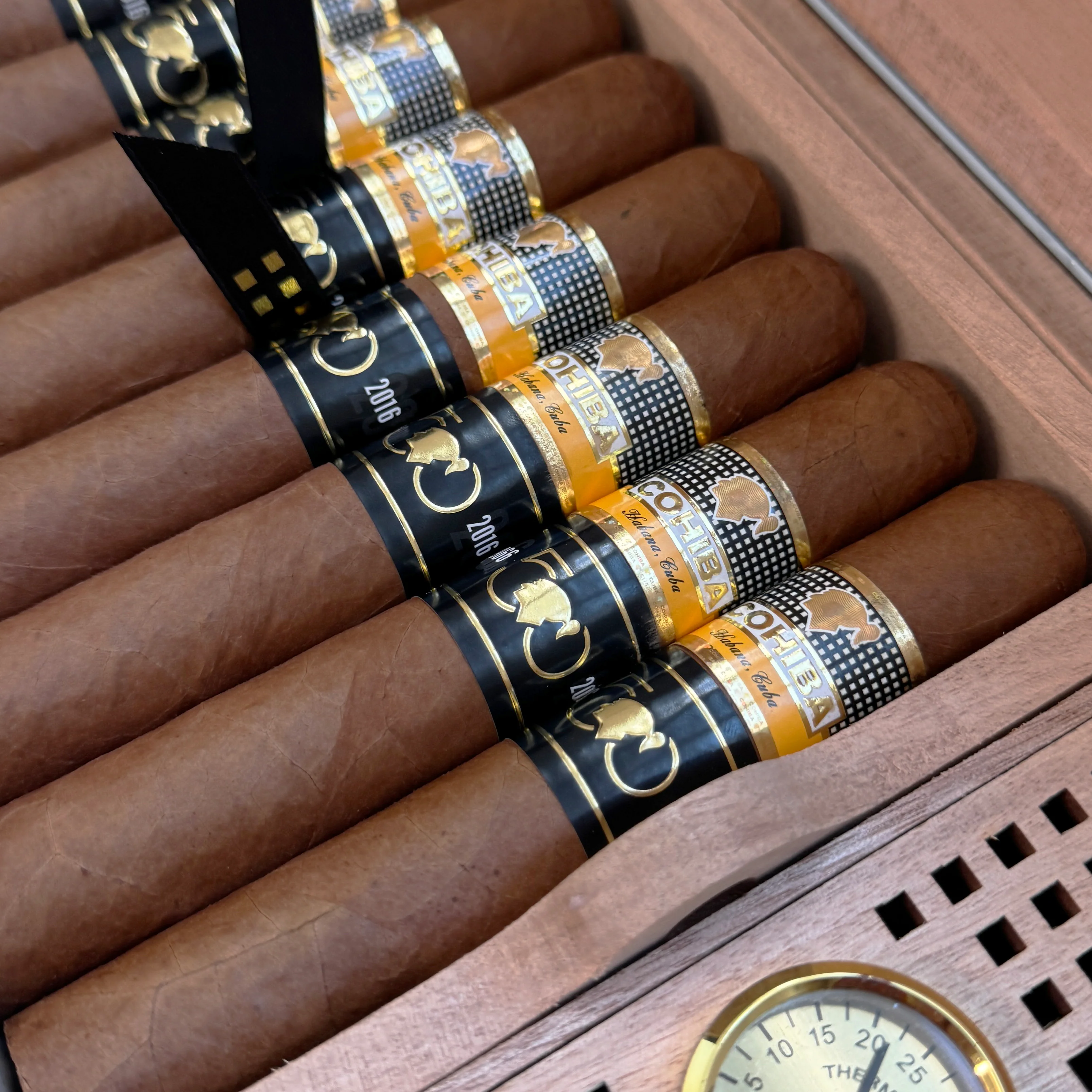 Cohiba Majestuosos 1966 - 50 Aniversario Humidor - Image 11