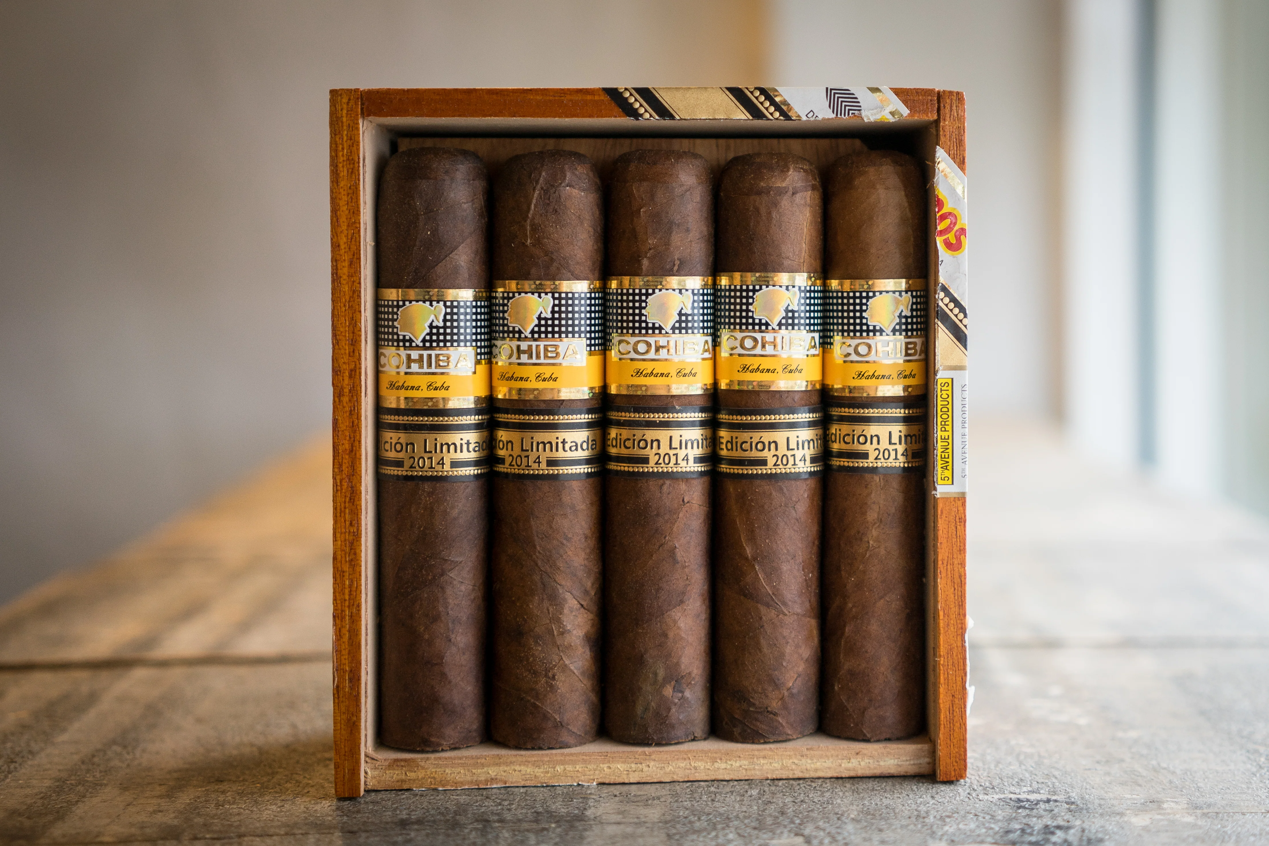 Cohiba Robustos Supremos Edición Limitada 2014 Cigar - Image 4