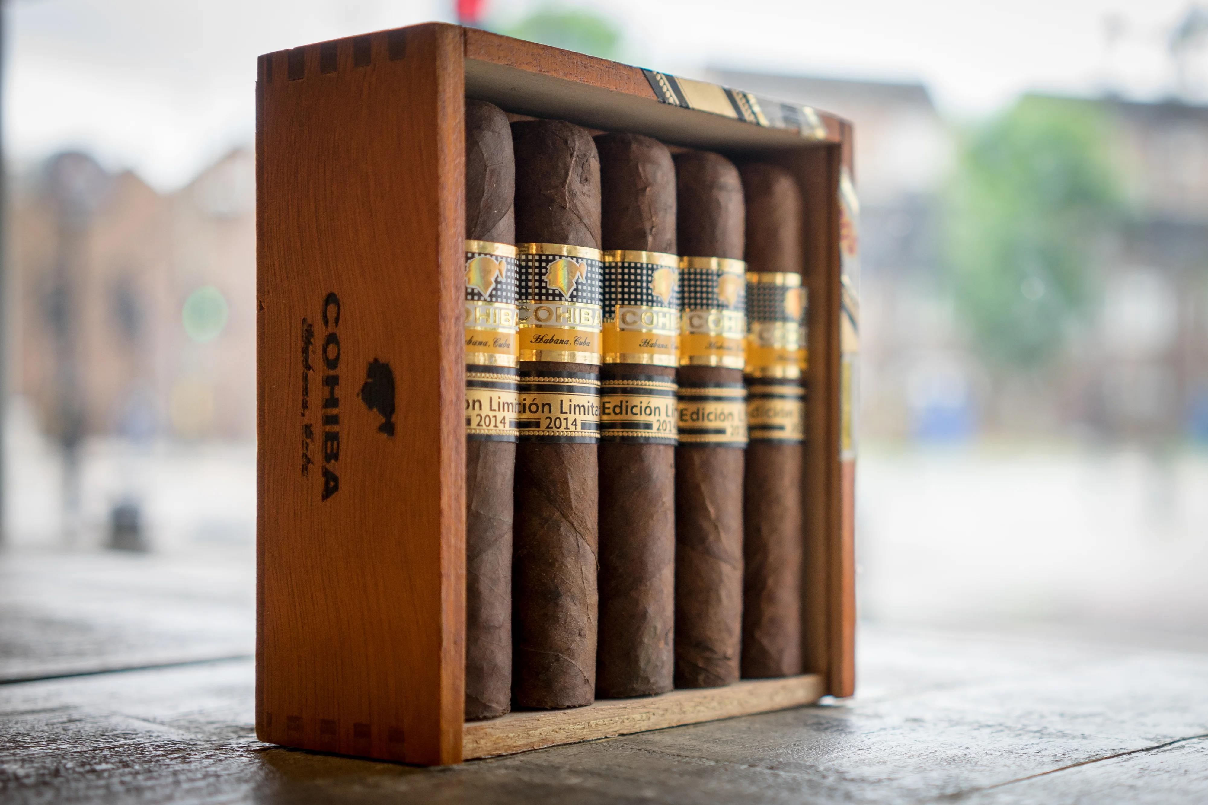 Cohiba Robustos Supremos Edición Limitada 2014 Cigar - Image 5