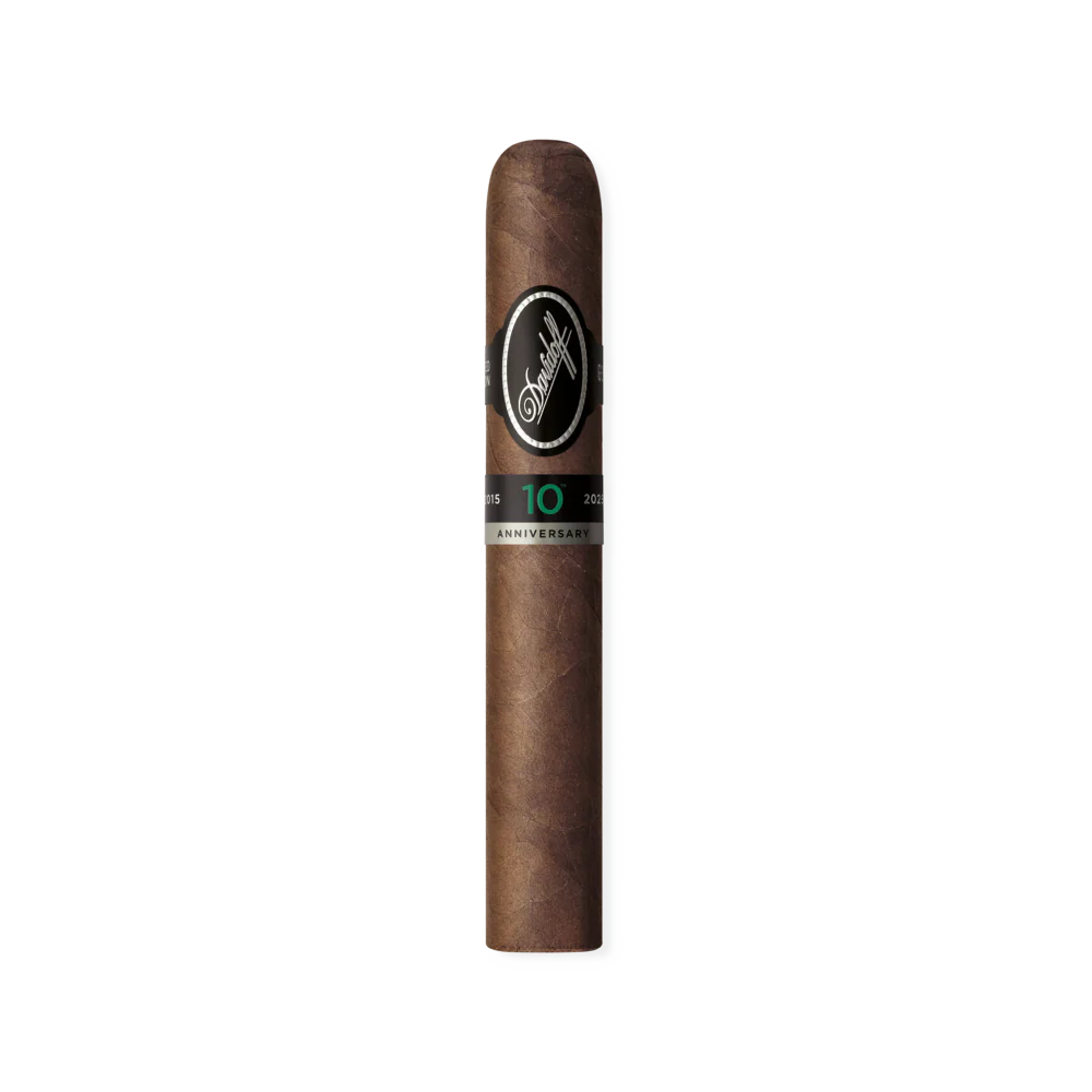 Davidoff Escurio 10th Anniversary Limited Edition Cigar - Image 2