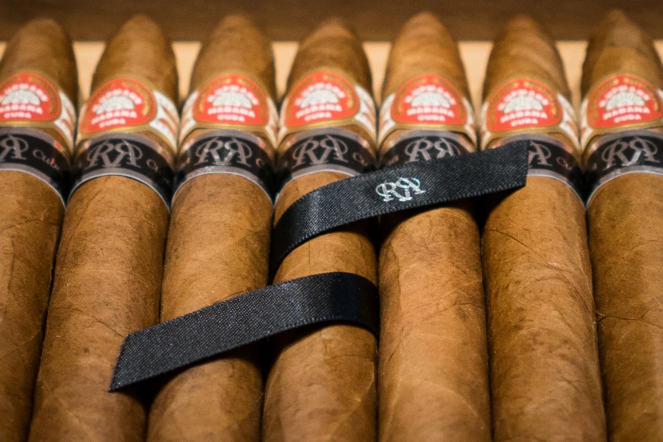 H. Upmann No. 2 Reserva Cosecha 2010 Cigar - Image 4