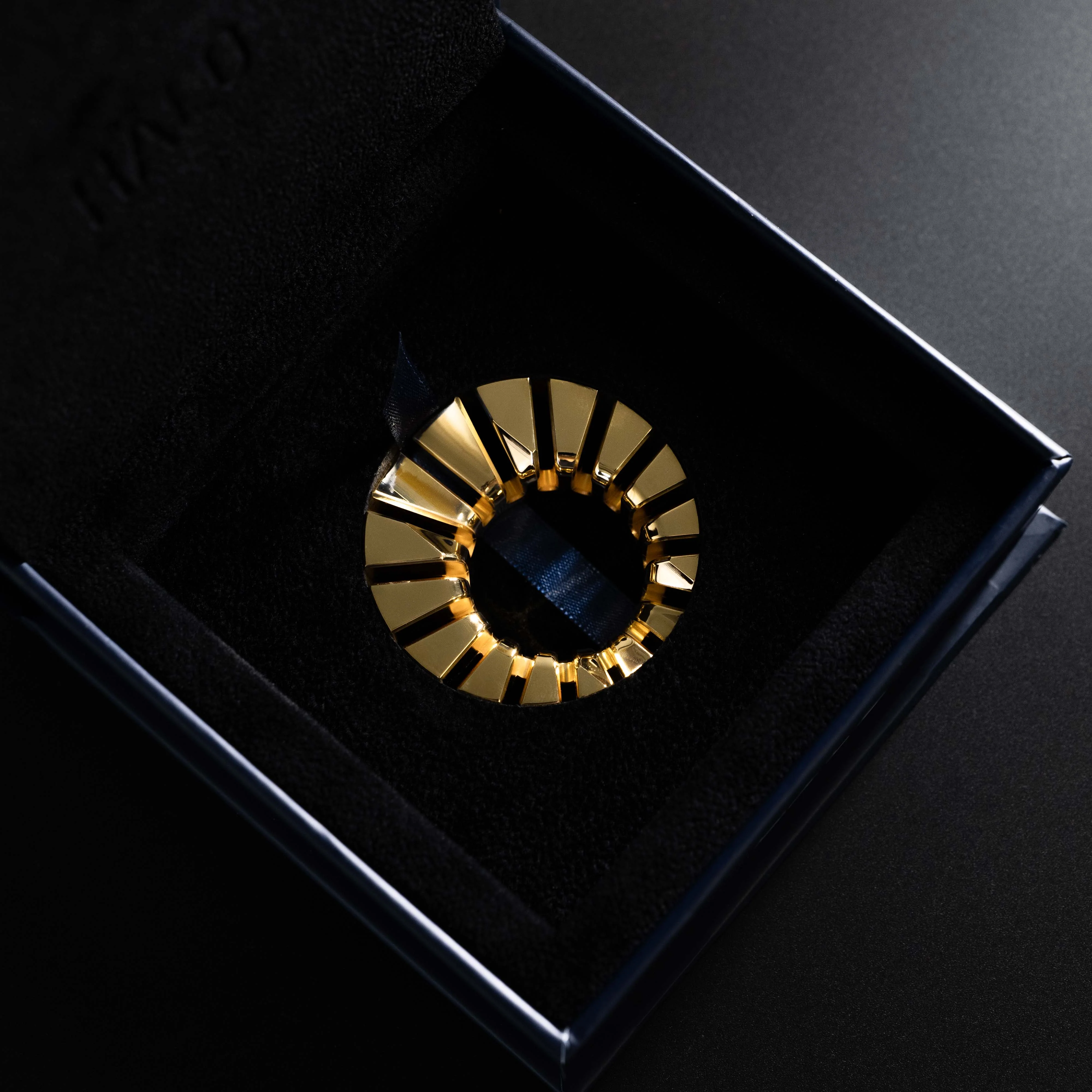 HALO CIGAR REST YELLOW GOLD - Image 4