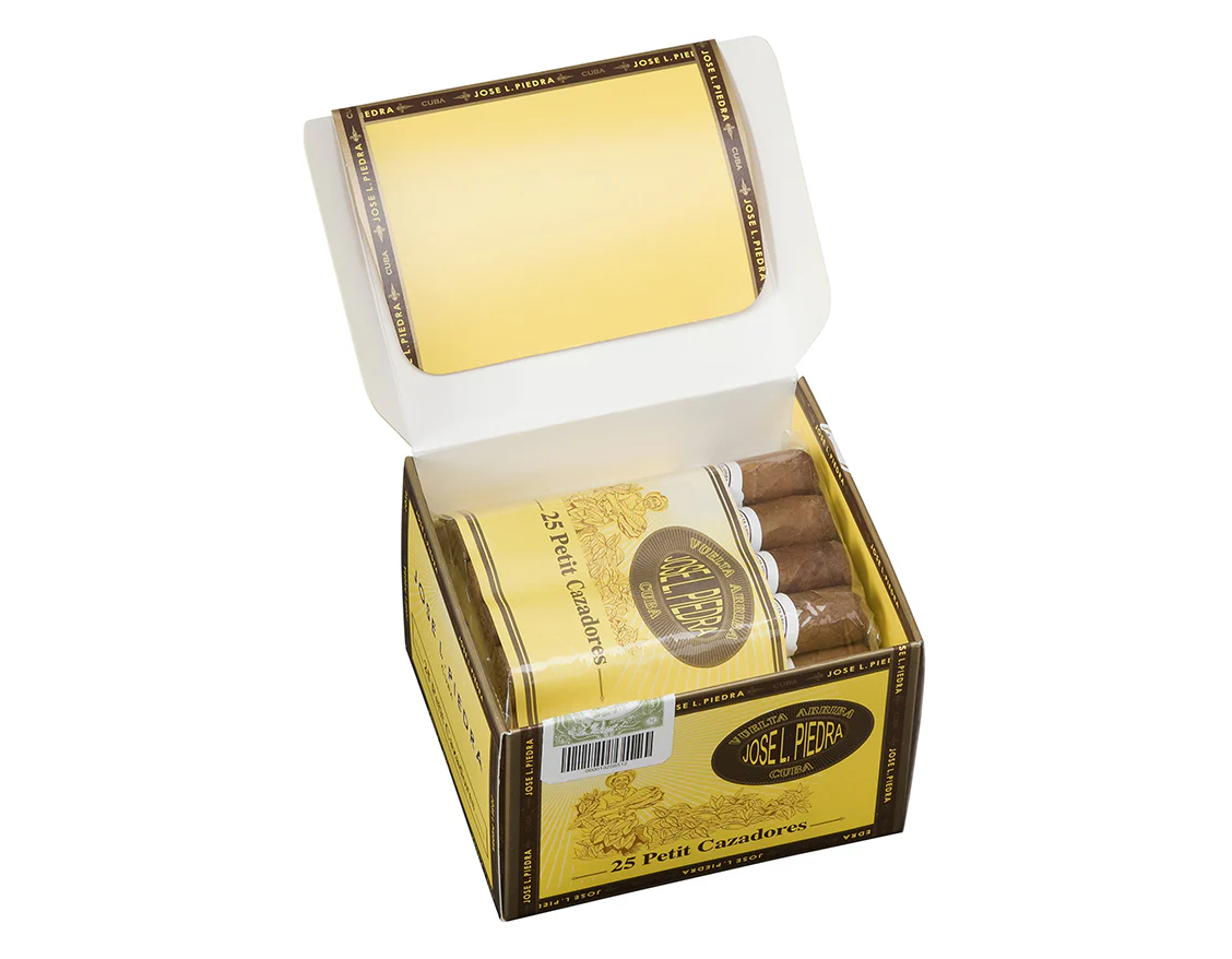 Jose L. Piedra Petit Cazadores Cigar - Image 4