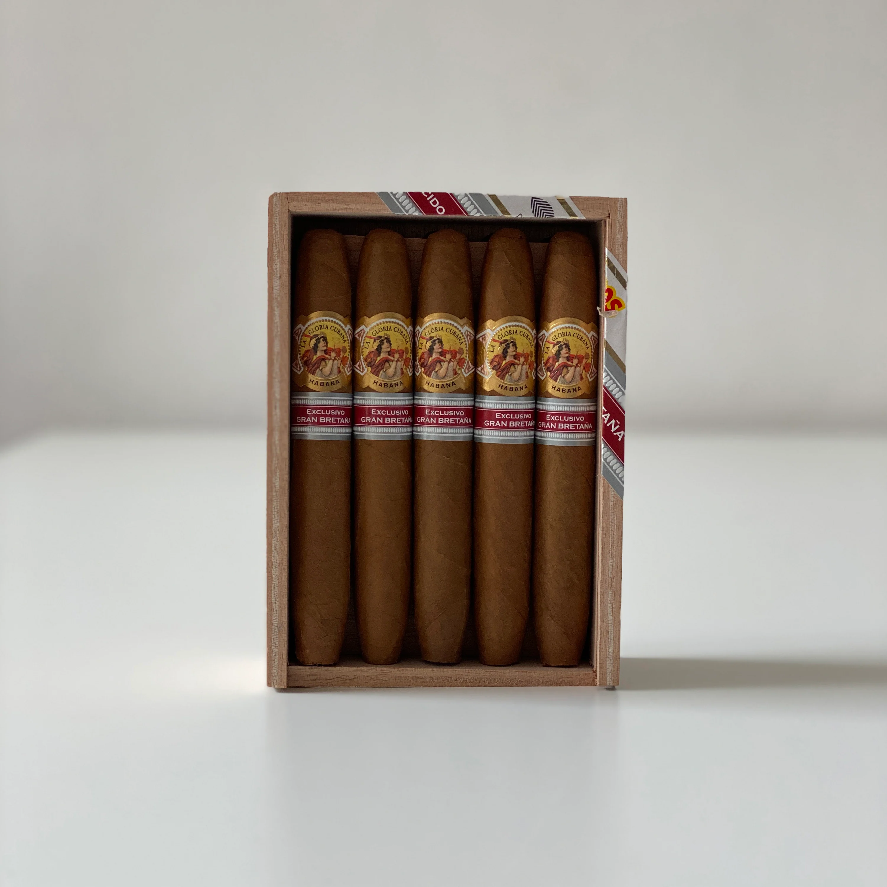 La Gloria Cubana Britanicas Extra Cigar (Ex. Gran Bretaña 2017) - Image 3
