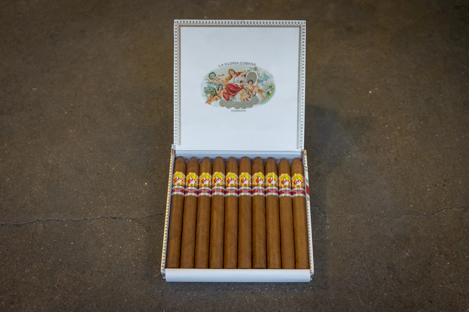 La Gloria Cubana Orgullosos Cigar (Ex. Suiza 2018) - Image 3