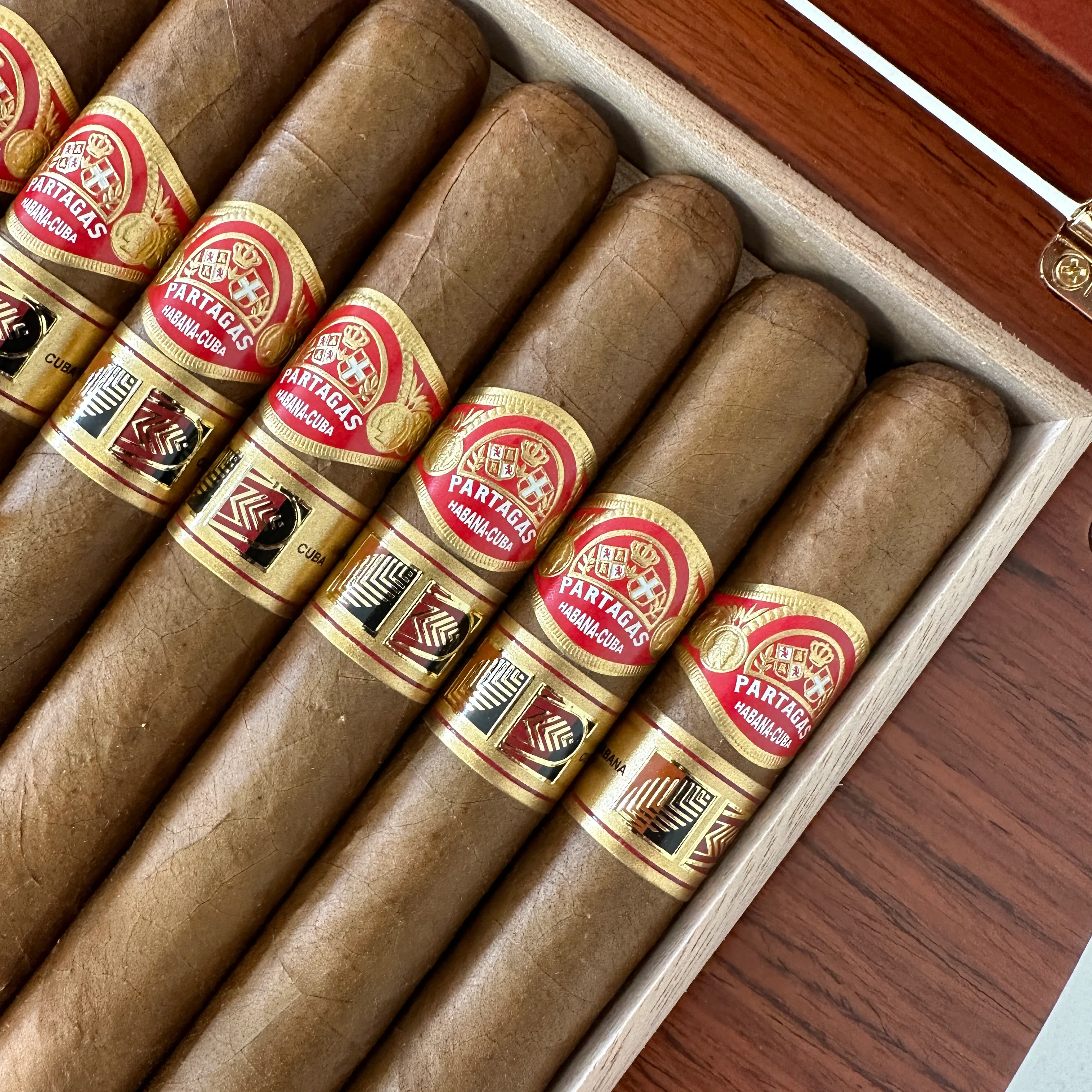 Partagas Aliados Cigar LCDH - Image 4